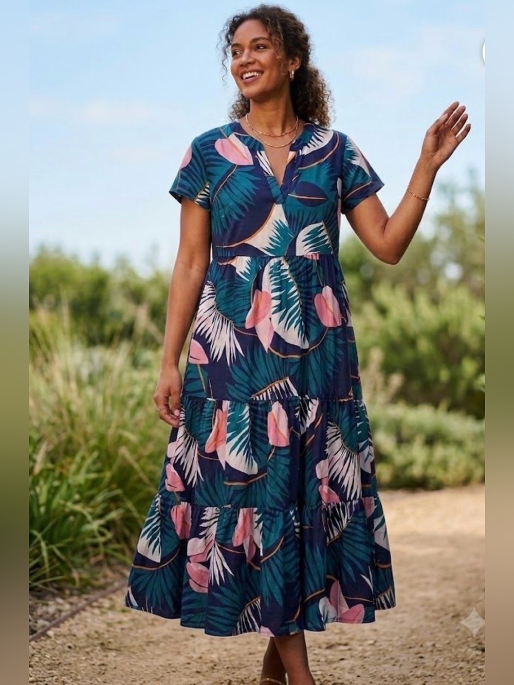 Tori Richard Honolulu Women’s Maxi Print Short Sleeve Tiered Dress Size Large